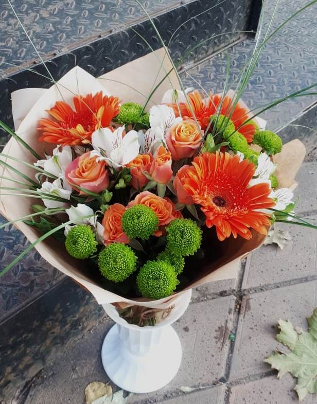 Букет цветов из: Герберы, Хризантемы, Альстромерии и Розы в Эльхотово