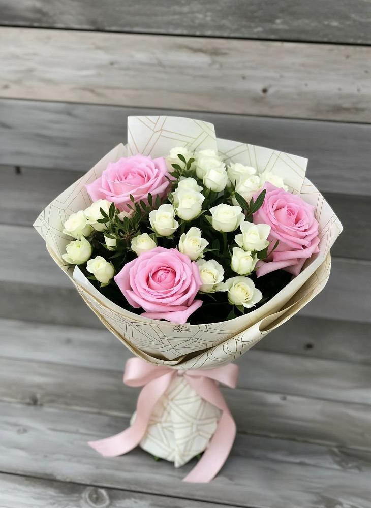 Букет цветов из: Розы в Эльхотово