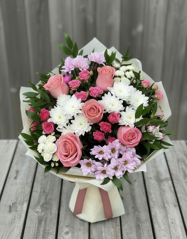 Букет цветов из: Альстромерии, Гвоздики, Розы и Хризантемы в Эльхотово