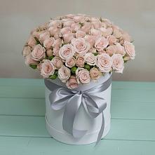 Цветочная композиция из Розы в шляпной коробке в Эльхотово