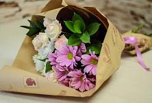 Букет цветов из:  Розы и Хризантемы #REPLACE_PRED# Эльхотово