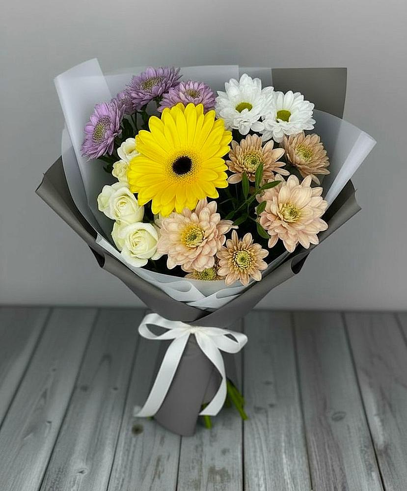 Букет цветов из: Розы, Герберы и Хризантемы в Эльхотово