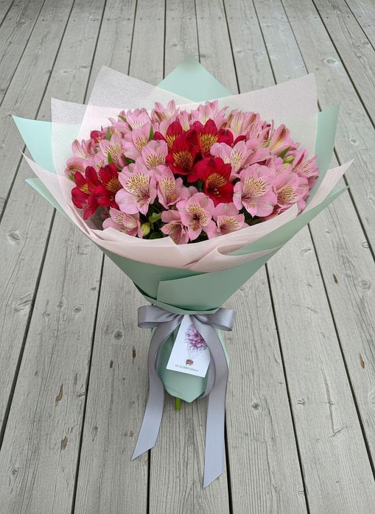 Букет цветов из: Альстромерии в Эльхотово