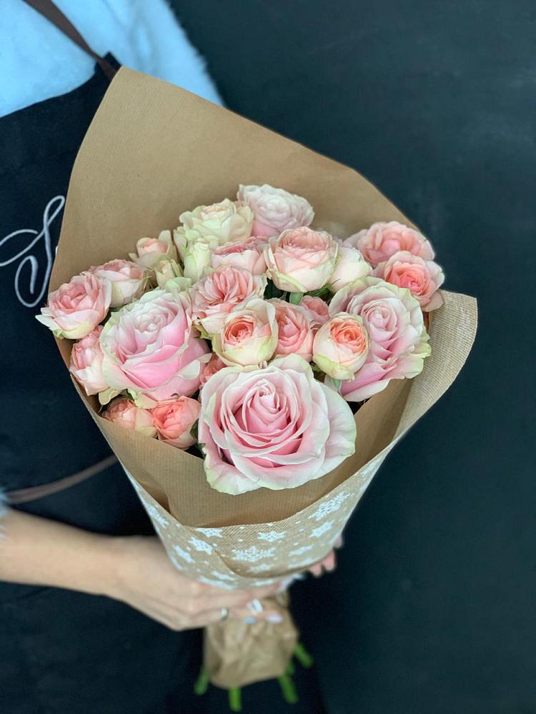 Букет цветов из: Хризантемы и Розы в Эльхотово