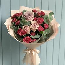 Букет цветов из:  Гвоздики и Розы в Эльхотово