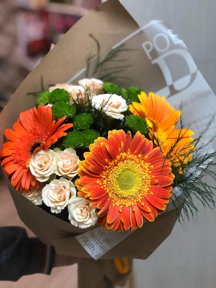 Букет цветов из: Герберы, Хризантемы и Розы в Эльхотово